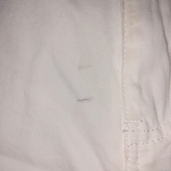 White Shorts Carbon - Picture 2 of 4